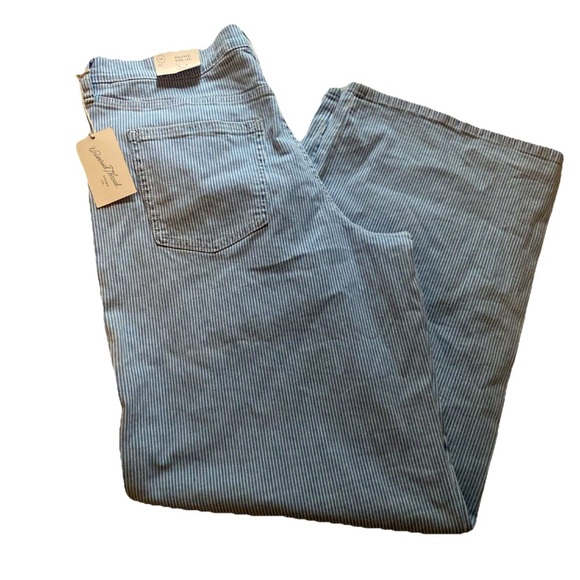 Universal Thread Denim - Universal Thread Wide Leg striped jeans